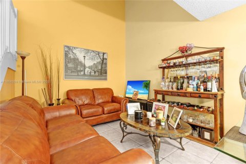 Copropriété à vendre à Miami, Floride: 3 chambres, 107.4 m2 № 1892003 - photo 6