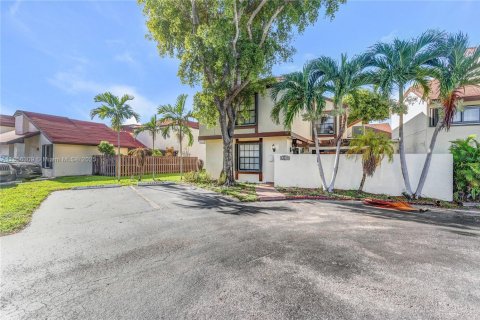 Copropriété à vendre à Miami, Floride: 3 chambres, 107.4 m2 № 1892003 - photo 1