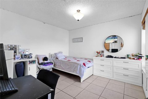 Copropriété à vendre à Miami, Floride: 3 chambres, 107.4 m2 № 1892003 - photo 12