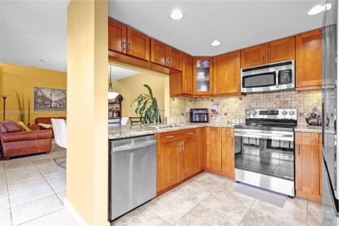 Copropriété à vendre à Miami, Floride: 3 chambres, 107.4 m2 № 1892003 - photo 3