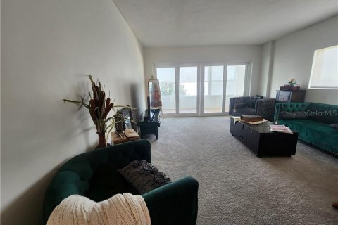 Condo in Sebring, Florida, 2 bedrooms  № 1843630 - photo 13