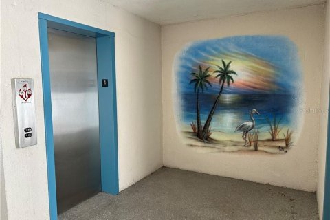 Condo in Sebring, Florida, 2 bedrooms  № 1843630 - photo 4