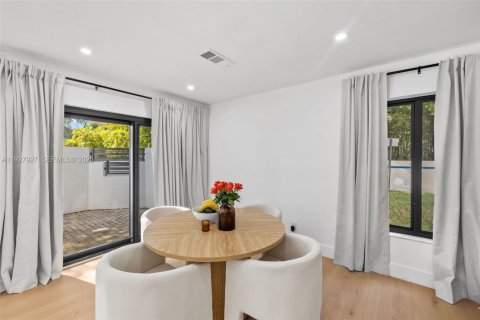 Touwnhouse à vendre à Aventura, Floride: 3 chambres, 138.89 m2 № 1986801 - photo 16