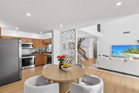 Touwnhouse à vendre à Aventura, Floride: 3 chambres, 138.89 m2 № 1986801 - photo 14