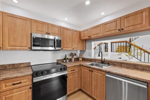 Touwnhouse à vendre à Aventura, Floride: 3 chambres, 138.89 m2 № 1986801 - photo 20