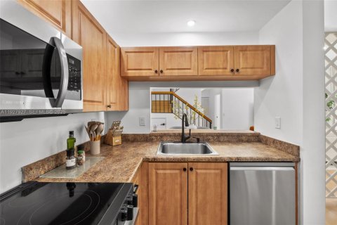 Touwnhouse à vendre à Aventura, Floride: 3 chambres, 138.89 m2 № 1986801 - photo 19