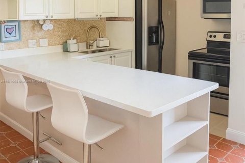 Copropriété à vendre à Miami, Floride: 3 chambres, 116.13 m2 № 1981371 - photo 3