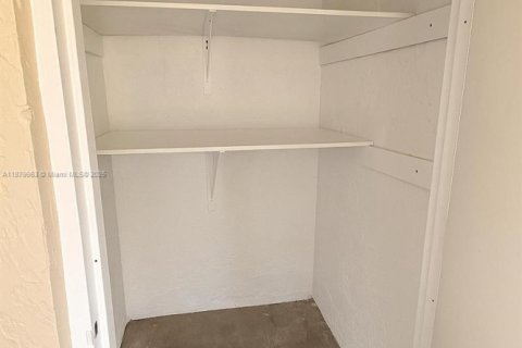 Copropriété à vendre à Miami, Floride: 3 chambres, 116.13 m2 № 1981371 - photo 13