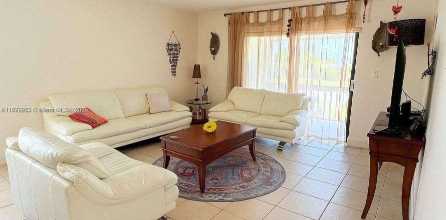 Condo à Miami, Floride, 3 chambres  № 1981371