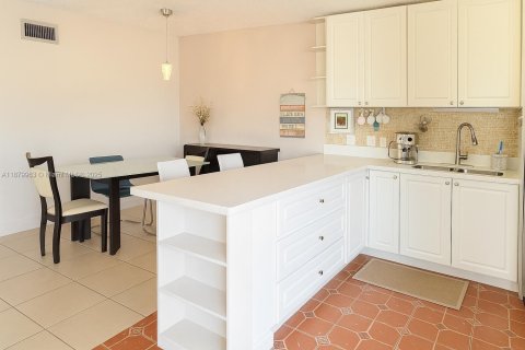 Copropriété à vendre à Miami, Floride: 3 chambres, 116.13 m2 № 1981371 - photo 2