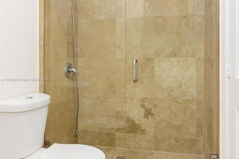 Copropriété à vendre à Miami, Floride: 3 chambres, 116.13 m2 № 1981371 - photo 12