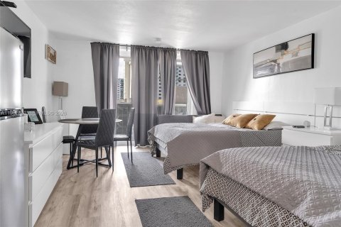 Condo in Sunny Isles Beach, Florida  № 2024162 - photo 22