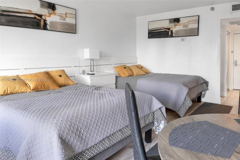 Condo in Sunny Isles Beach, Florida  № 2024162 - photo 29