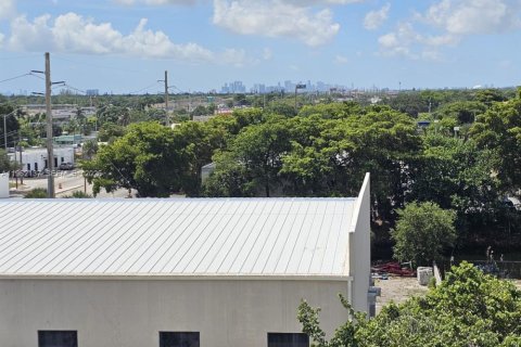 Condo in Miami, Florida, 2 bedrooms  № 2026851 - photo 4