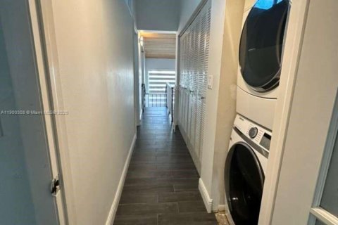 Touwnhouse à vendre à Miami, Floride: 3 chambres, 150.87 m2 № 1953630 - photo 22