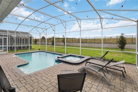 Купить виллу или дом в Дэвенпорт, Флорида 7 спален, № 2058569 - фото 5