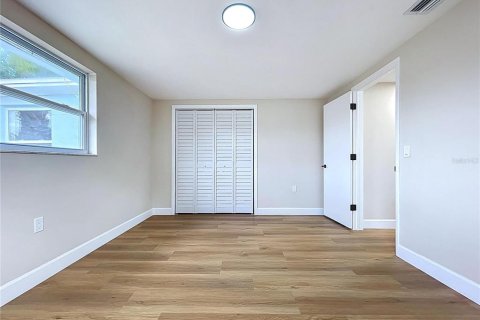 Villa ou maison à louer à Holiday, Floride: 3 chambres, 95.04 m2 № 1870879 - photo 22