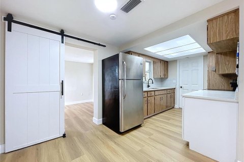 Villa ou maison à louer à Holiday, Floride: 3 chambres, 95.04 m2 № 1870879 - photo 17