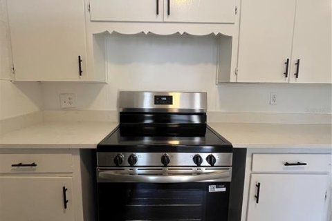 Casa en alquiler en Tampa, Florida, 3 dormitorios, 130.06 m2 № 1636085 - foto 6