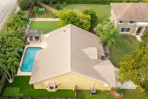 Villa ou maison à vendre à Coconut Creek, Floride: 4 chambres, 183.3 m2 № 1984074 - photo 27