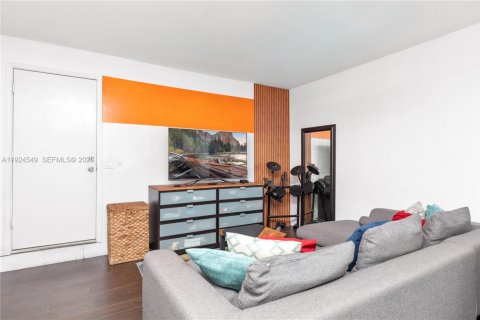 Villa ou maison à vendre à Coconut Creek, Floride: 4 chambres, 183.3 m2 № 1984074 - photo 13