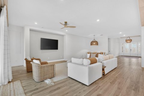 House in Port St. Lucie, Florida 3 bedrooms, 283.44 sq.m. № 2145963 - photo 20