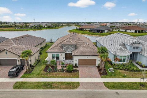 House in Port St. Lucie, Florida 3 bedrooms, 283.44 sq.m. № 2145963