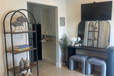 Immobilier commercial à vendre à Hollywood, Floride: 155.33 m2 № 1990912 - photo 25