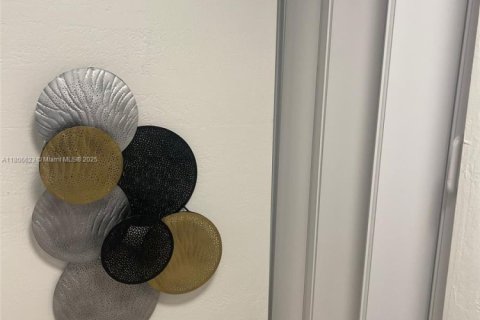 Immobilier commercial à vendre à Hollywood, Floride: 155.33 m2 № 1990912 - photo 6