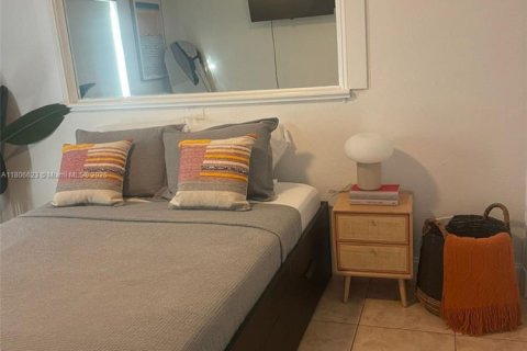 Immobilier commercial à vendre à Hollywood, Floride: 155.33 m2 № 1990912 - photo 13