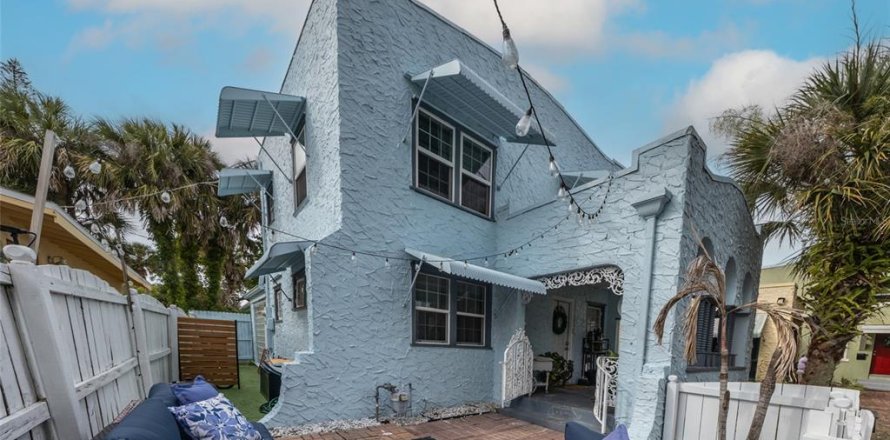 Casa en Daytona Beach, Florida 2 dormitorios, 113.25 m2 № 2107933