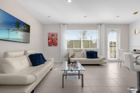 Townhouse in Davenport, Florida 3 bedrooms, 153.57 sq.m. № 1789260 - photo 4