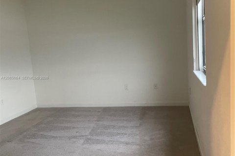 Touwnhouse à vendre à Homestead, Floride: 3 chambres, 149.76 m2 № 2288740 - photo 23