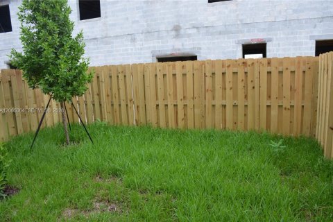 Touwnhouse à vendre à Homestead, Floride: 3 chambres, 149.76 m2 № 2288740 - photo 11