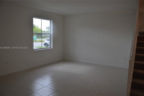 Touwnhouse à vendre à Homestead, Floride: 3 chambres, 149.76 m2 № 2288740 - photo 8