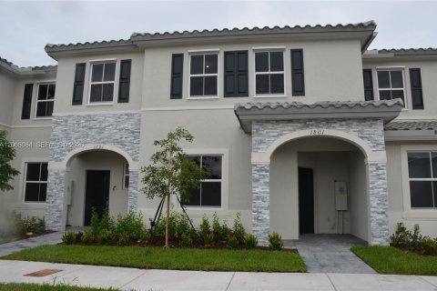 Adosado en Homestead, Florida 3 dormitorios, 149.76 m2 № 2288740