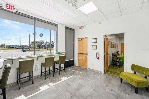 Commercial property in Tampa, Florida 693.61 sq.m. № 2099602 - photo 11