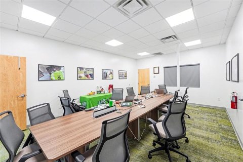 Commercial property in Tampa, Florida 693.61 sq.m. № 2099602 - photo 14