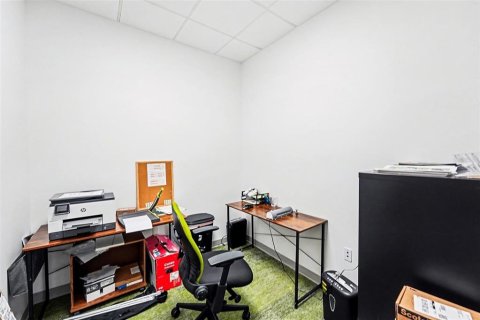 Commercial property in Tampa, Florida 693.61 sq.m. № 2099602 - photo 24