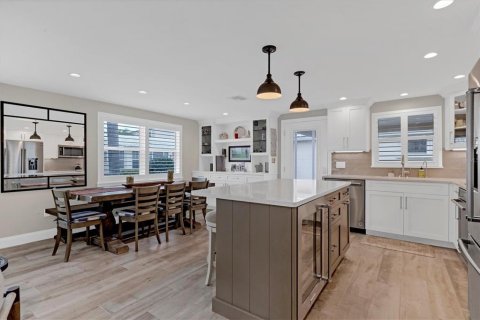 Casa en venta en Sarasota, Florida, 2 dormitorios, 99.22 m2 № 1510464 - foto 4