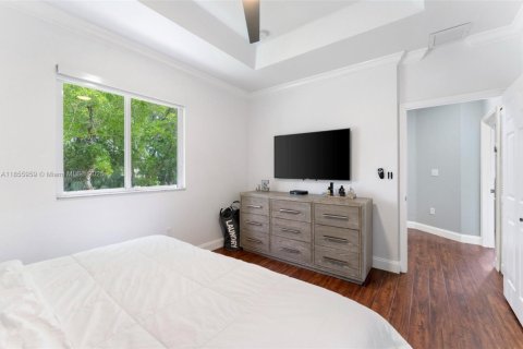 Townhouse in Hialeah, Florida 2 bedrooms, 106.84 sq.m. № 1960694 - photo 24