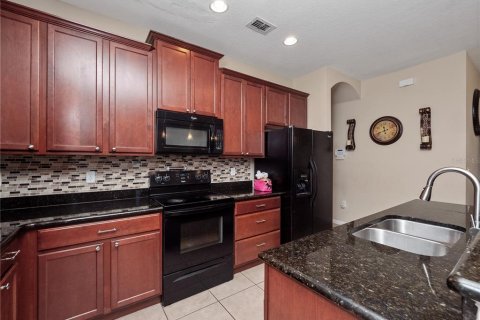 Townhouse in Ocoee, Florida 3 bedrooms, 196.49 sq.m. № 1678033 - photo 13