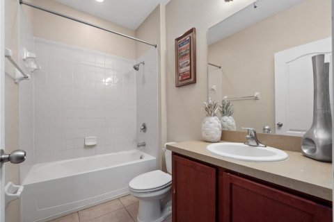 Townhouse in Ocoee, Florida 3 bedrooms, 196.49 sq.m. № 1678033 - photo 16