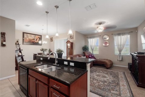 Townhouse in Ocoee, Florida 3 bedrooms, 196.49 sq.m. № 1678033 - photo 14