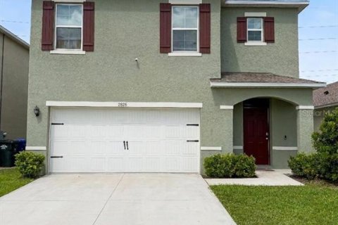 House in Kissimmee, Florida 5 bedrooms, 227.33 sq.m. № 2118018