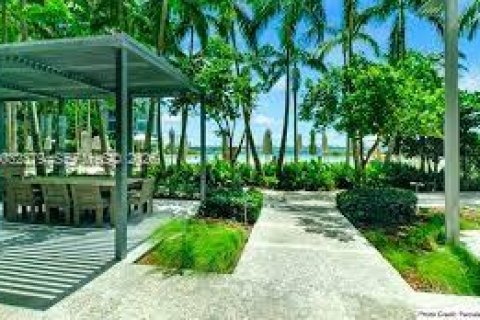 Купить кондоминиум в Майами, Флорида 2 спальни, 106.19м2, № 2085489 - фото 28