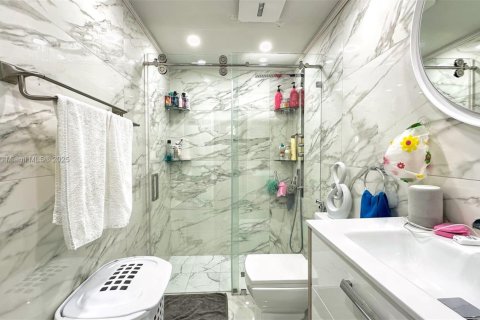 Villa ou maison à vendre à Miami Gardens, Floride: 3 chambres, 128.86 m2 № 1966512 - photo 19