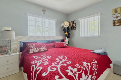 Villa ou maison à vendre à Miami Gardens, Floride: 3 chambres, 128.86 m2 № 1966512 - photo 16