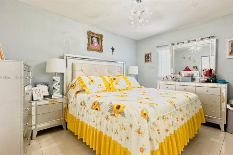 Villa ou maison à vendre à Miami Gardens, Floride: 3 chambres, 128.86 m2 № 1966512 - photo 17