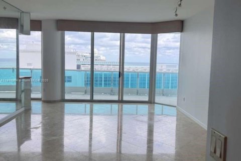 Condo in Miami Beach, Florida, 2 bedrooms  № 1971735 - photo 5